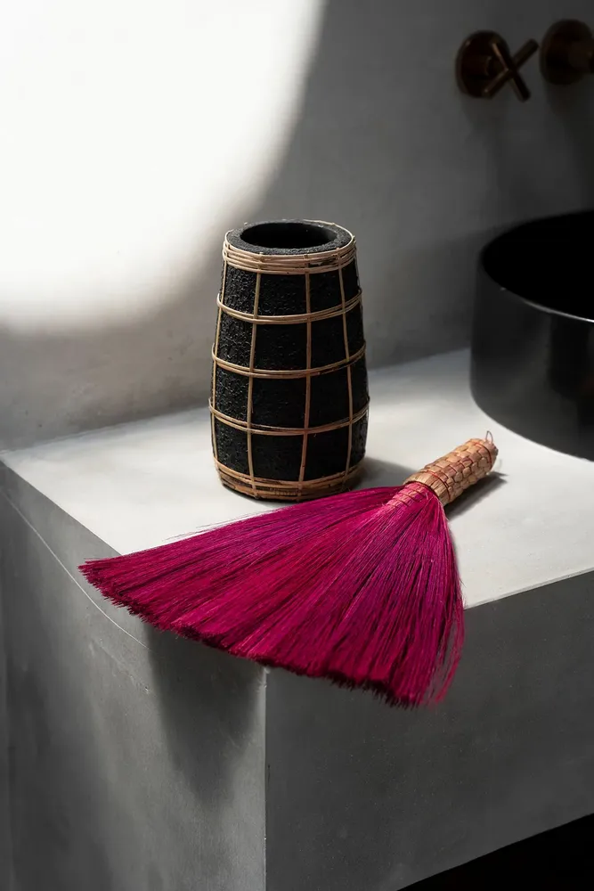 Vases - Vase The Cutie - Noir naturel - S - BAZAR BIZAR LIVING