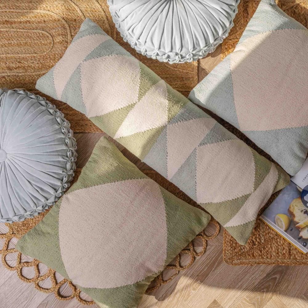 Couettes et oreillers - Coussin décoratif Diamond Accent, 18 x 18 pouces - CASA AMAROSA