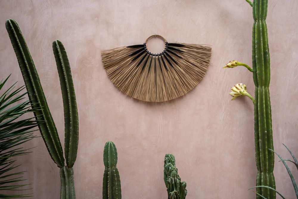 Decorative objects - The Alang Wood on Stand - BAZAR BIZAR LIVING