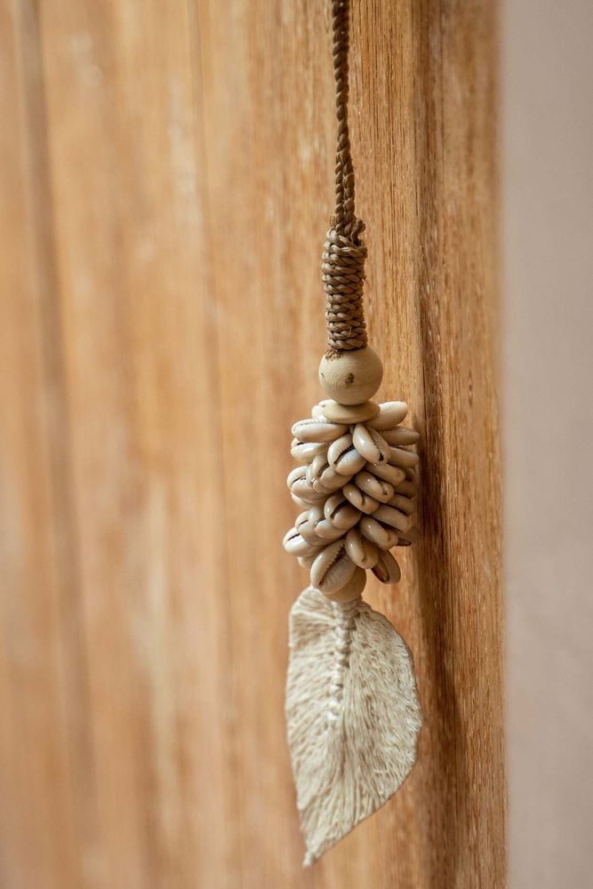 Decorative objects - The Leaf & Shell Tassel - Natural - BAZAR BIZAR LIVING