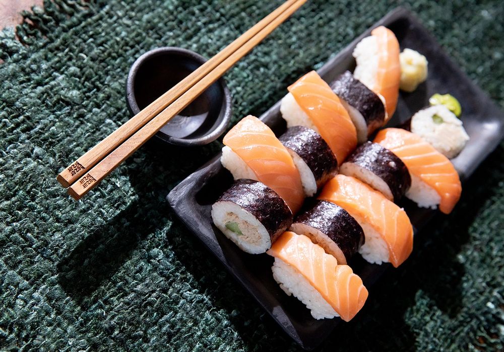 Platter and bowls - The Burned Sushi Plate - Black - L - BAZAR BIZAR LIVING