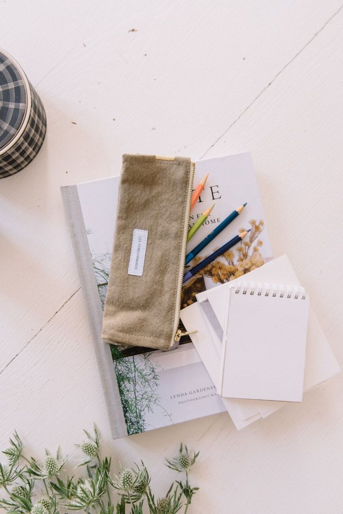 Autres fournitures bureau - Trousse à crayon en épaisse toile de coton bio - LES PENSIONNAIRES