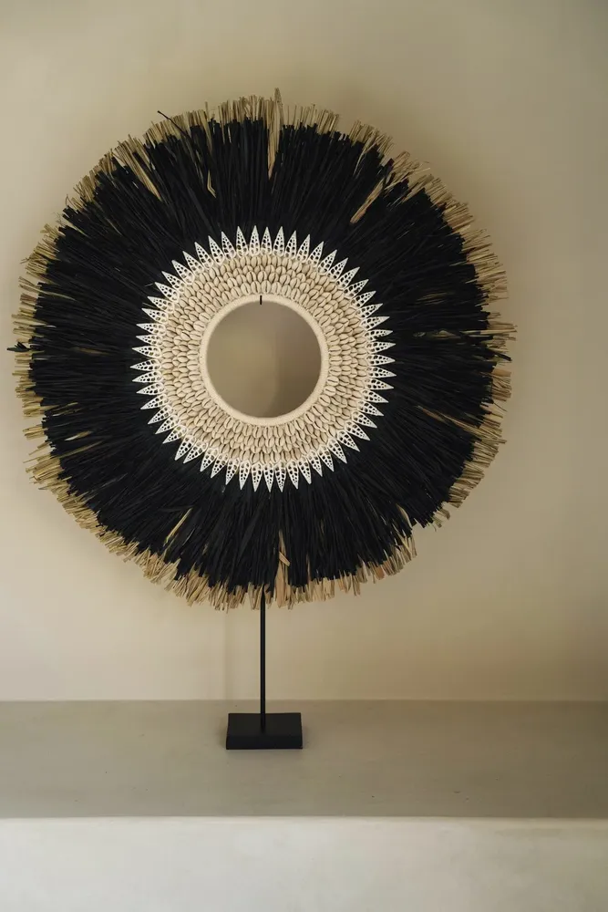 Other wall decoration - The Mojo Raffia On Stand - Black Natural - L - BAZAR BIZAR LIVING