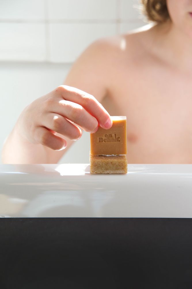 Cadeaux - SAVON SURGRAS MINI - CERTIFIÉ BIO - COUP D'ÉCLAT - ON BEHALF