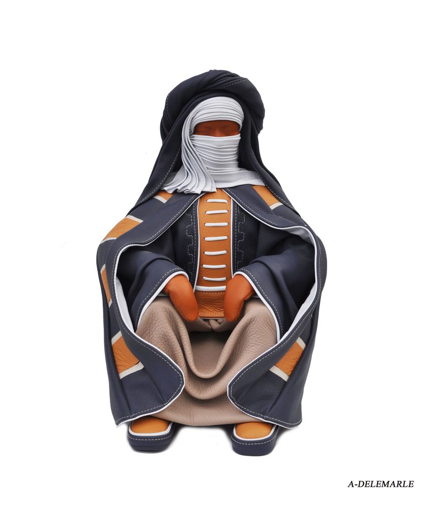 Sculptures, statuettes and miniatures - Leather Sculpture, Sitting Tuareg - ANNIE DELEMARLE SCULPTURE CUIR