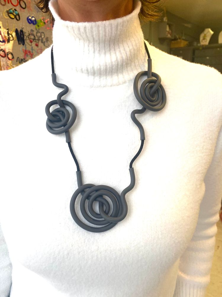 Jewelry - Collier Roulis - SAMUEL CORAUX - PARIS