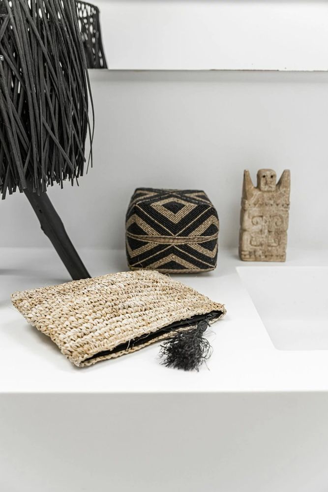 Pochettes - La Pochette Raffia - Noir Naturel - L - BAZAR BIZAR LIVING