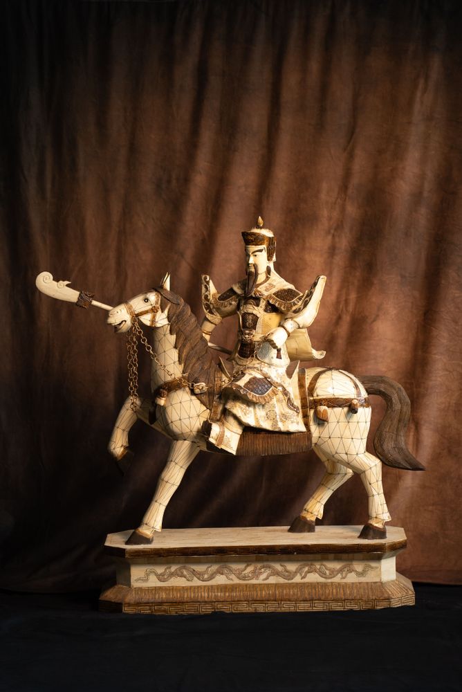 Unique pieces - Of War & Love, Mu Guiying, Of War & Love, Yang Zongbao - TRESORIENT