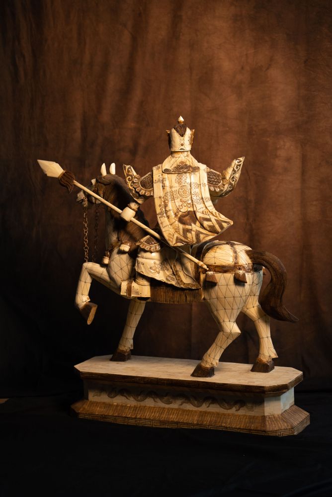 Unique pieces - Of War & Love, Mu Guiying, Of War & Love, Yang Zongbao - TRESORIENT