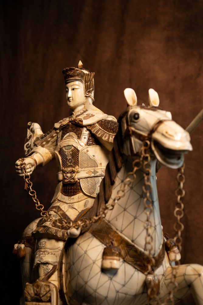 Unique pieces - Of War & Love, Mu Guiying, Of War & Love, Yang Zongbao - TRESORIENT