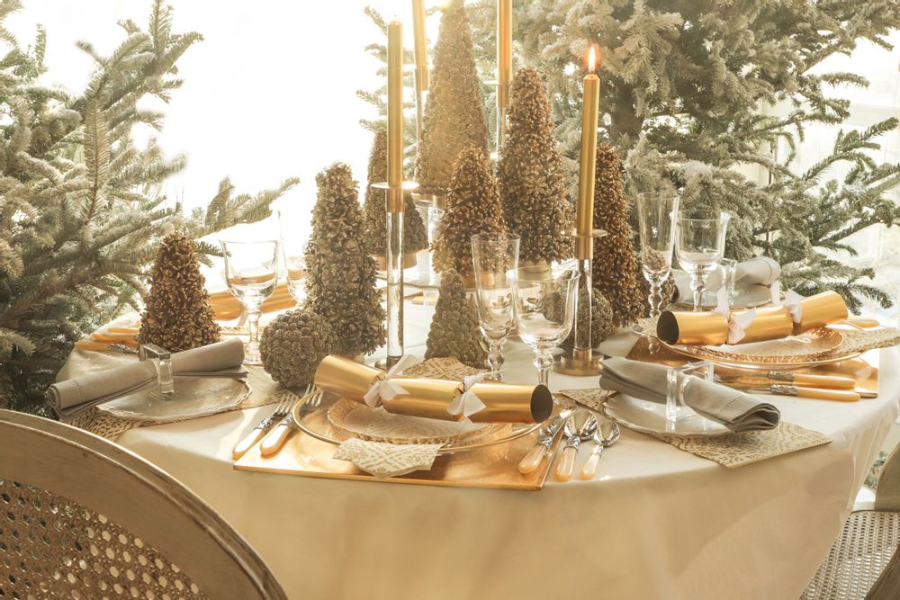 Formal plates - Gold Leaf Lacquer Placemat - CASPARI