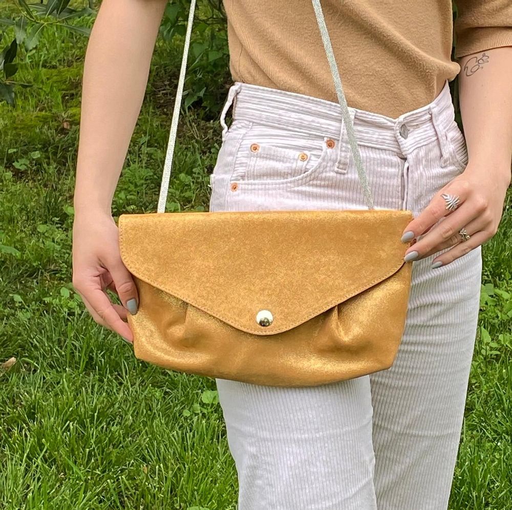 Clutches - Glitter Leather Clip Pouch - LA CARTABLIÈRE