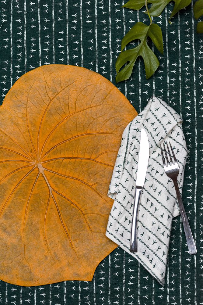 Design objects - Set de table CAPEBA Ocre - Feuille Amazonienne 100% caoutchouc naturel - SABIÁ DESIGN