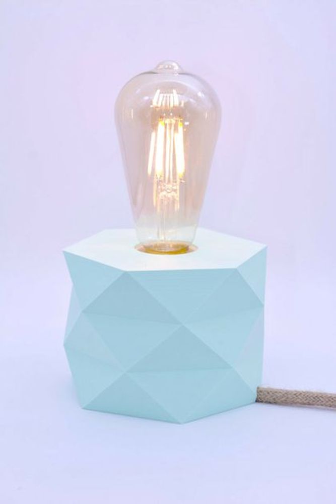 Objets de décoration - Lampe à poser éco-responsable aux facettes - Design unique BenJ3Dcréa - BEN-J-3DCRÉA