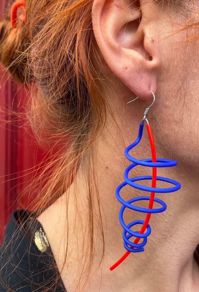 Gifts - Helix blue red earring - SAMUEL CORAUX