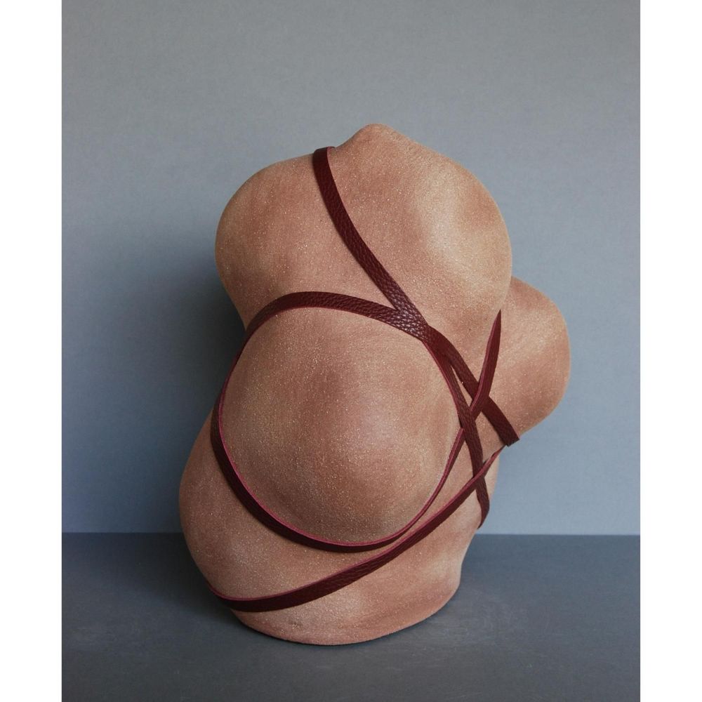 Ceramic - L'Entravée - AUDREY JEZIC CERAMIQUES