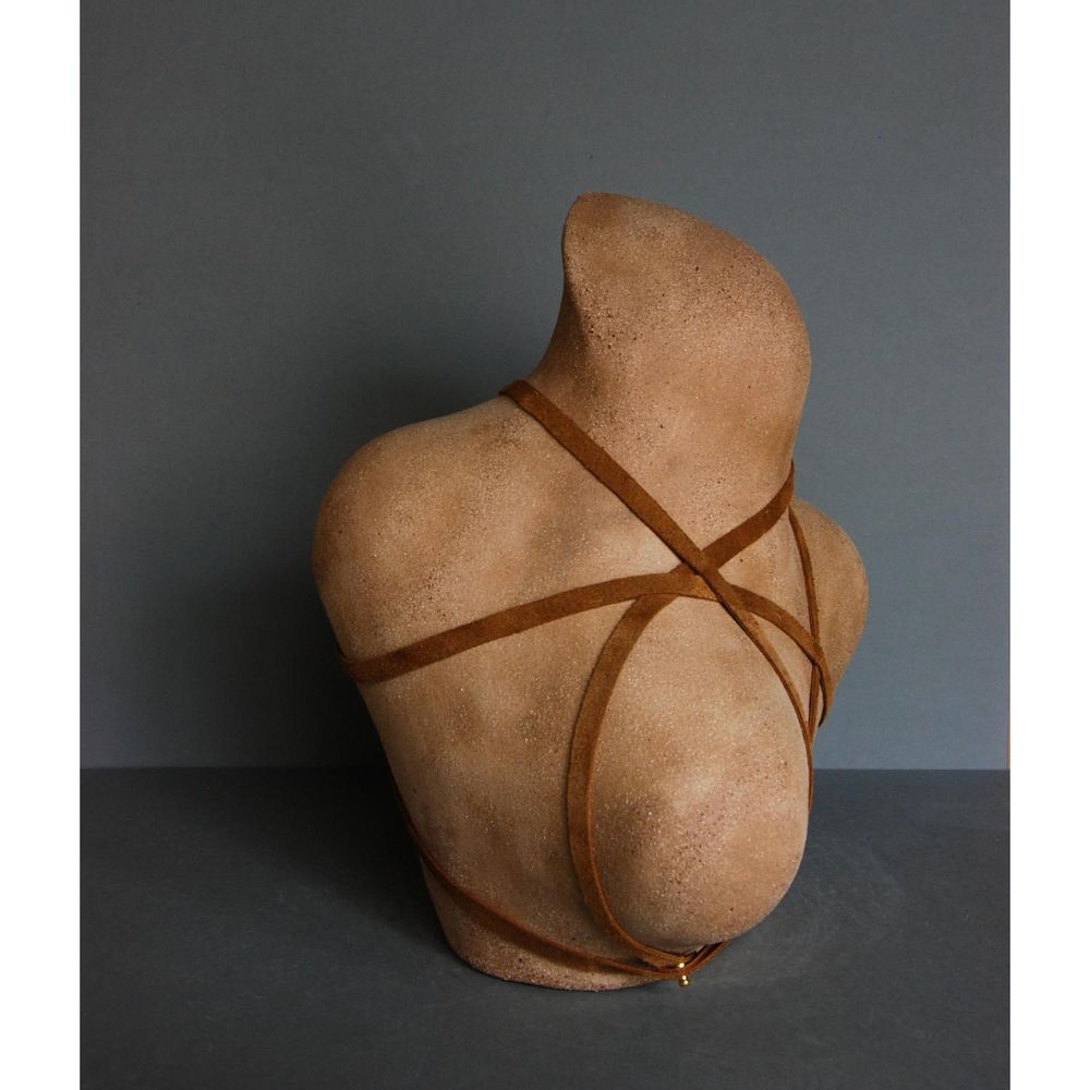 Ceramic - L'Entravée - AUDREY JEZIC CERAMIQUES