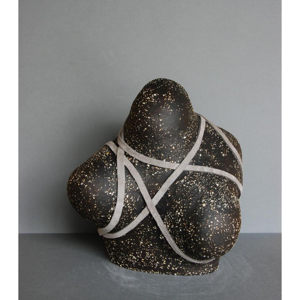 Ceramic - L'Entravée - AUDREY JEZIC CERAMIQUES