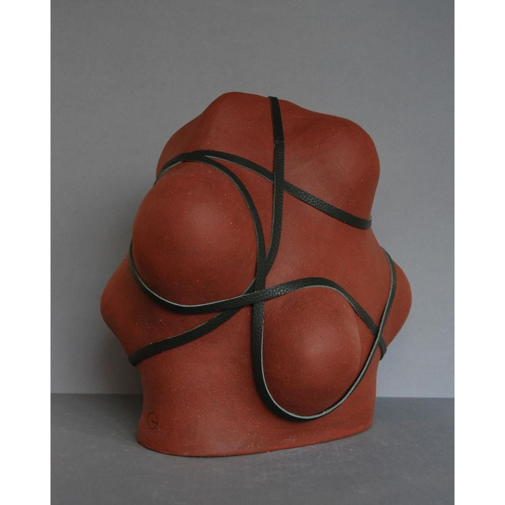 Ceramic - L'Entravée - AUDREY JEZIC CERAMIQUES