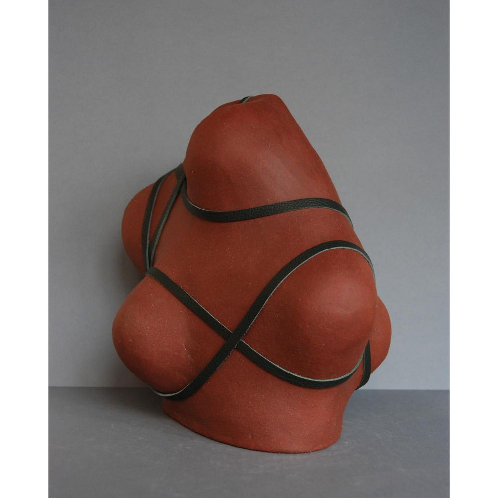 Ceramic - L'Entravée - AUDREY JEZIC CERAMIQUES