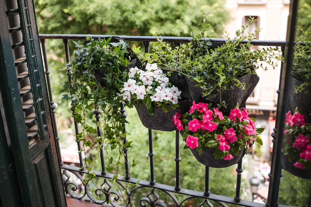Floral decoration - CitySens Self-Watering Wall Planter with Textile Cover - CITYSENS