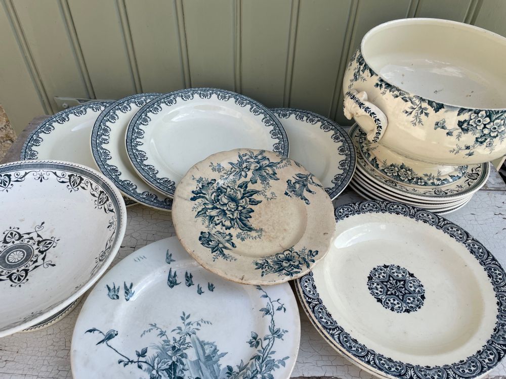 Unique pieces - Vintage plates 19th and 20th centuries France - FAMILY ROOM PARIS