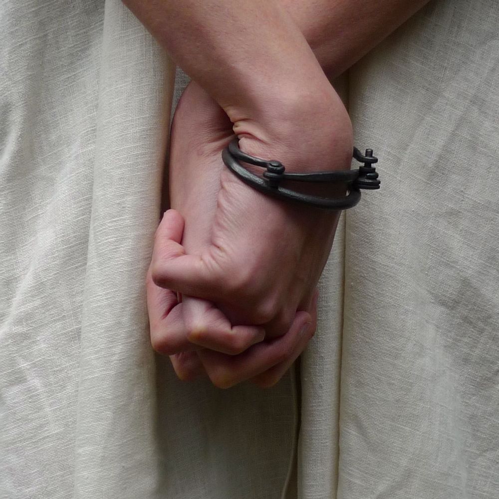 Jewelry - Forged bracelet - UPCYCLING PHENOMENON