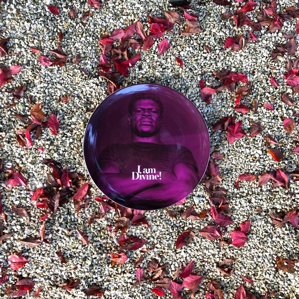 Decorative objects - Porcelain Plate “I am Divine!” - LOOL