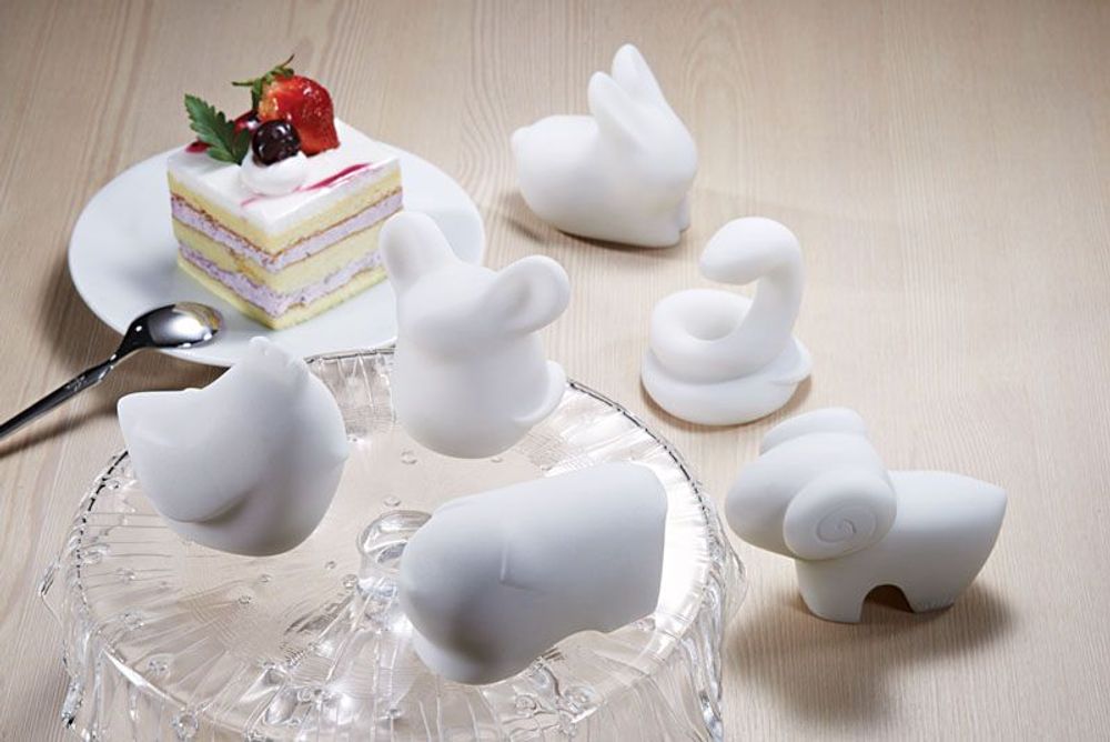 Cadeaux - Un excellent début - Born_Sculpture - GALLERY CHUAN