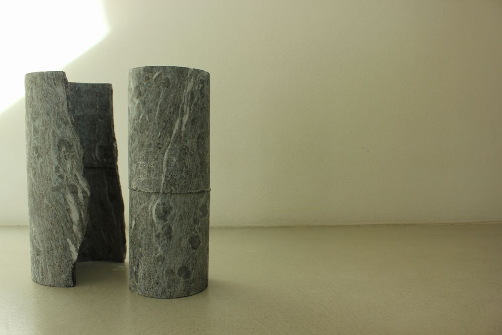 Unique pieces - ERRANTI | abbraccio |  vase - PIETRE TROVANTI