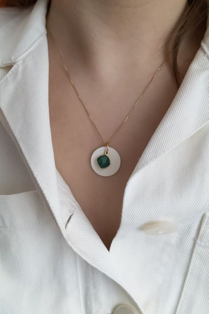 Cosmétiques - Collier olfactif "Palais Royal" en pierre naturelle facettée et céramique de Limoges à parfumer - O BY !OSMOTIK