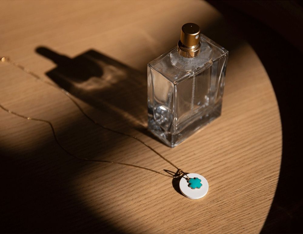 Cosmétiques - Collier olfactif "Greco" en céramique de Limoges à parfumer - O BY !OSMOTIK