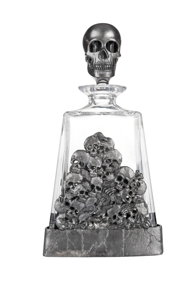 Couverts & ustensiles de cuisine - Carafe à whisky en étain avec tête de mort - A E WILLIAMS (EST 1779) LTD