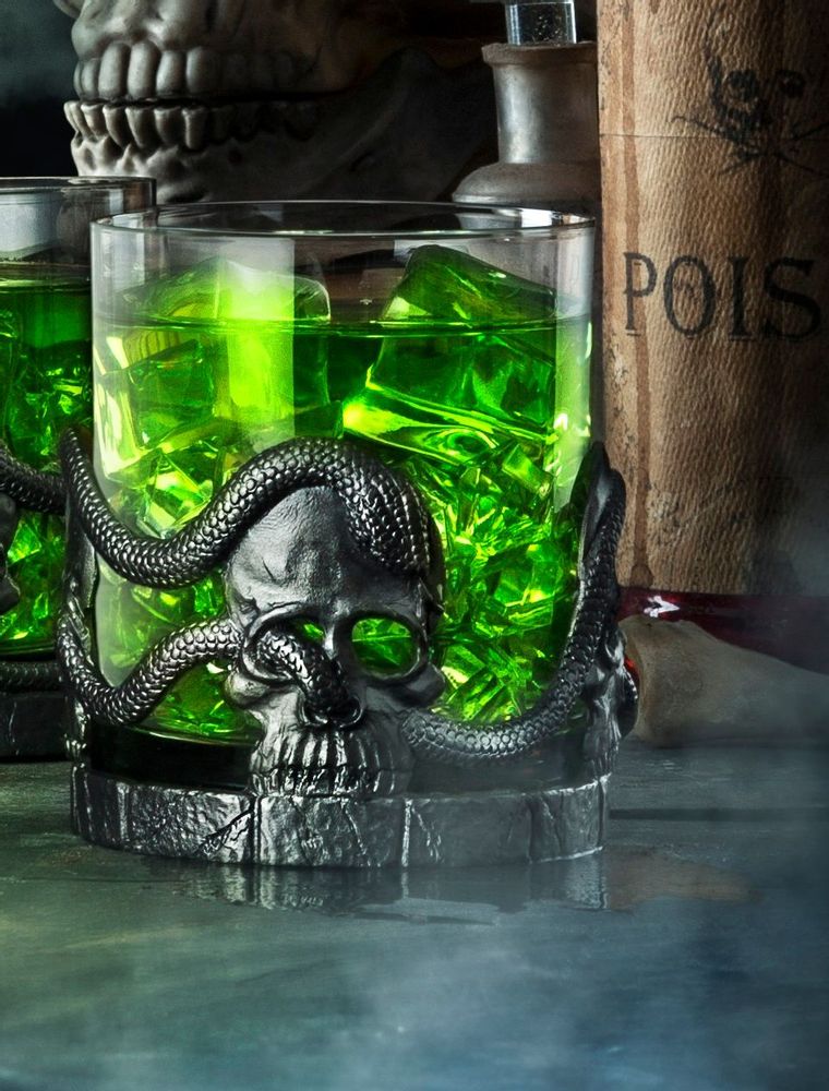Crystal ware - Skull whiskey cup - A E WILLIAMS (EST 1779) LTD