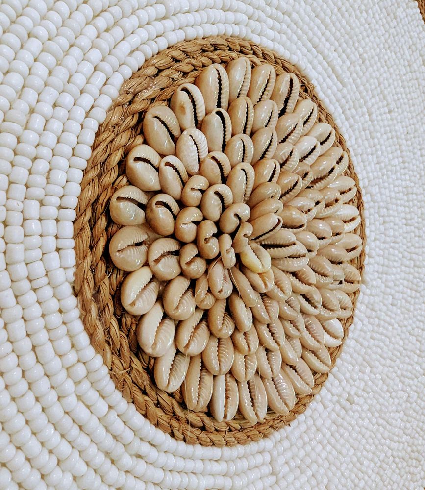 Other wall decoration - Wall decor raffia, white pearls and cowrie shells (Bali) - WDRBC1 - BALINAISA