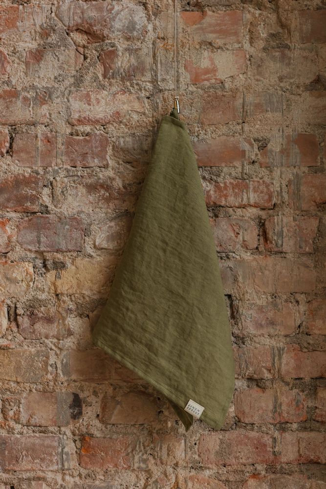 Linge d'office - Torchon en lin vert olive - LINEN SPELLS