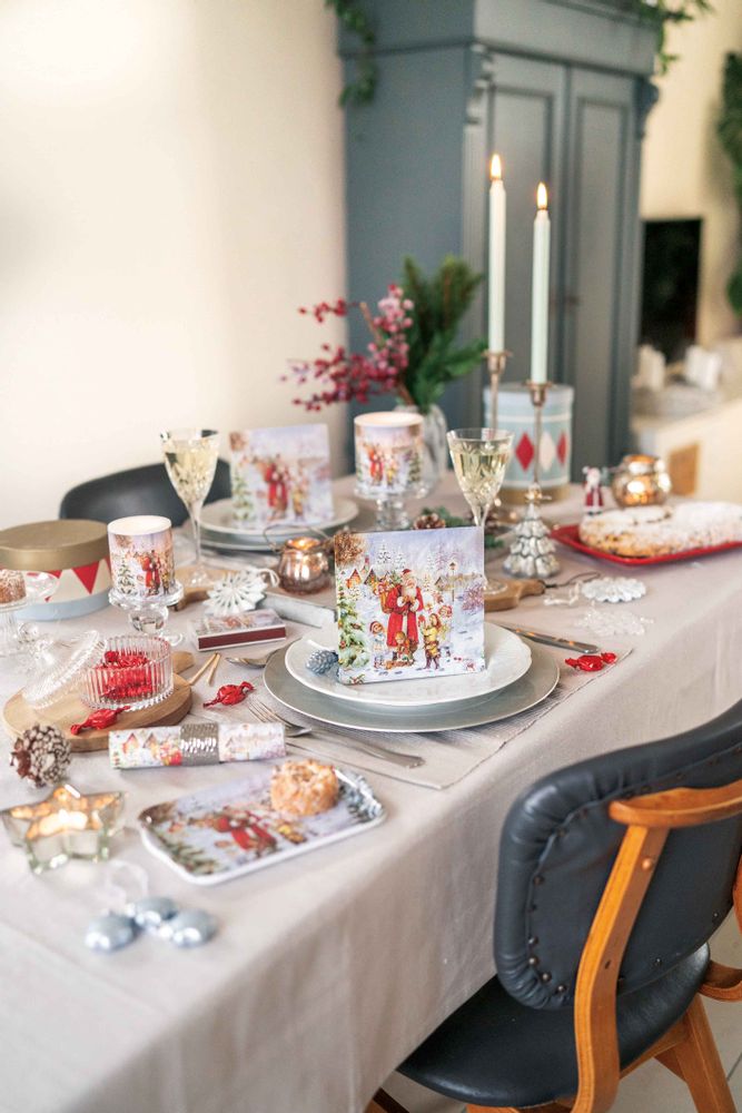 Serviettes - Santa Bringing Presents - AMBIENTE EUROPE BV