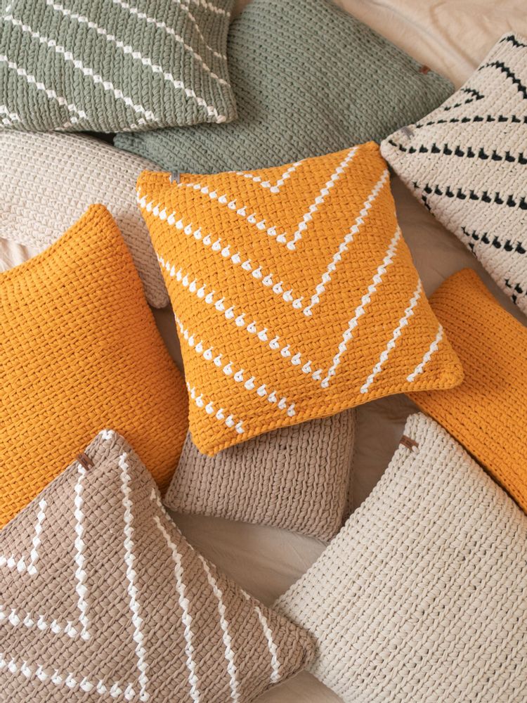 Cushions - Crocheted rectangular cushion - ANZY HOME