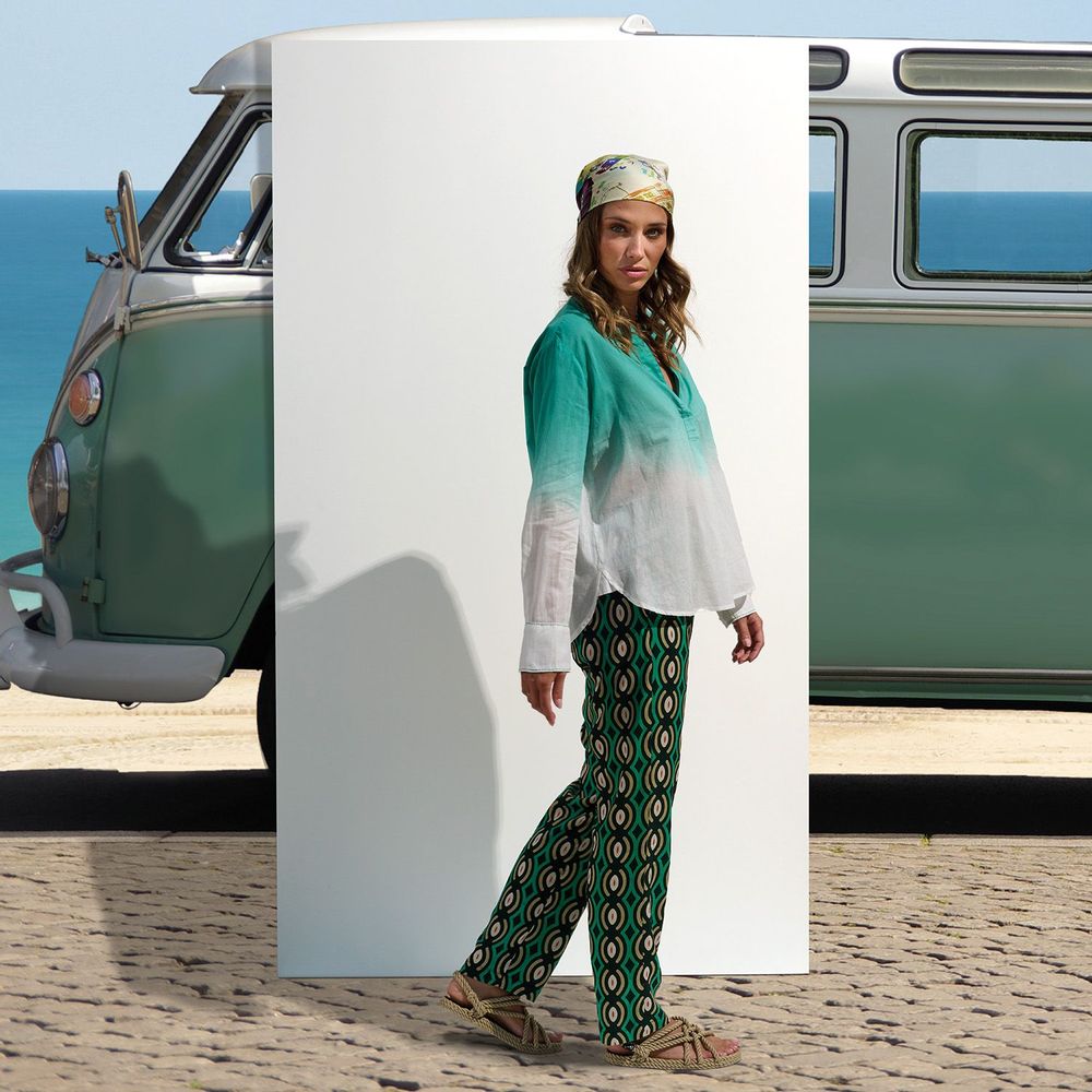 Prêt-à-porter - Pantalon Fauve bari vert et blouse Mila tie vert - STORIATIPIC