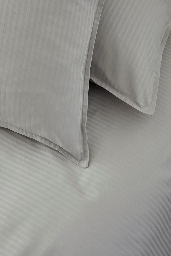 Linge de lit - Grand Hôtel Argent - Parure de lit en jacquard de satin - COUCKE