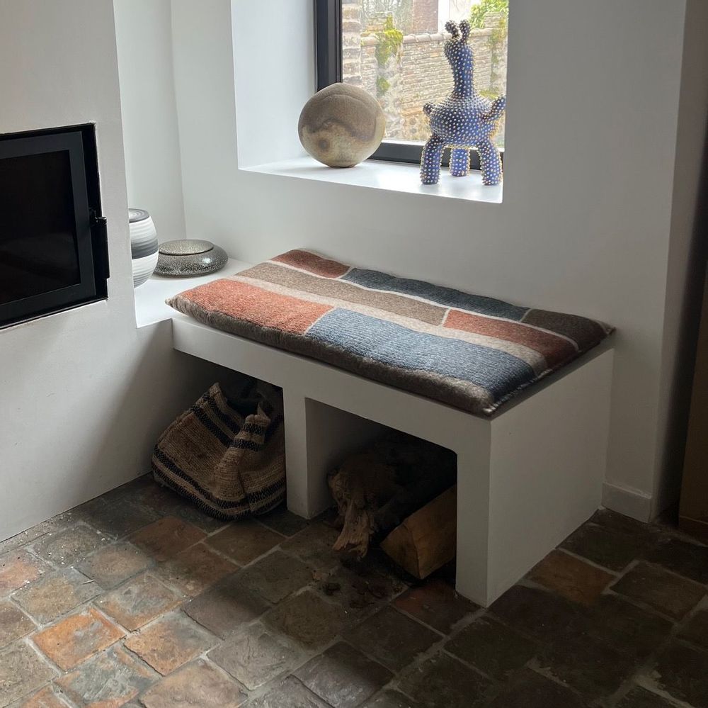 Cushions - Coussins en feutre de laine fait-main - GHISLAINE GARCIN MAILLE&FEUTRE