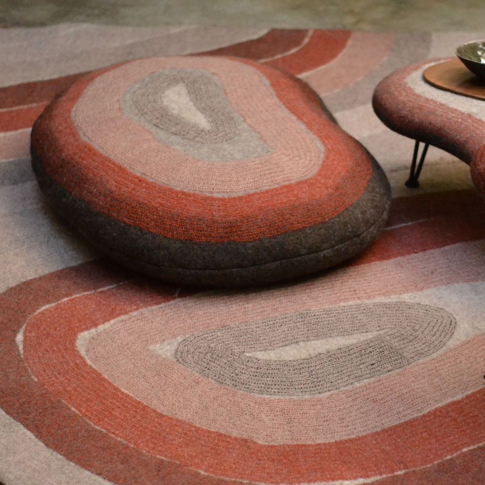 Cushions - Coussins en feutre de laine fait-main - GHISLAINE GARCIN MAILLE&FEUTRE