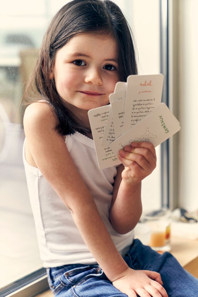 Children's games - Astrology starter card game - CHARLIE DANS LES ETOILES