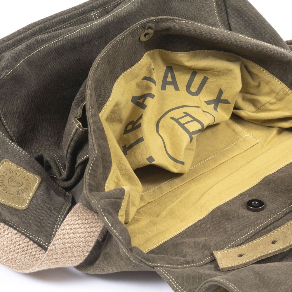 Bags and totes - SATCHEL - MESSENGER BAG - TRAVAUX EN COURS...
