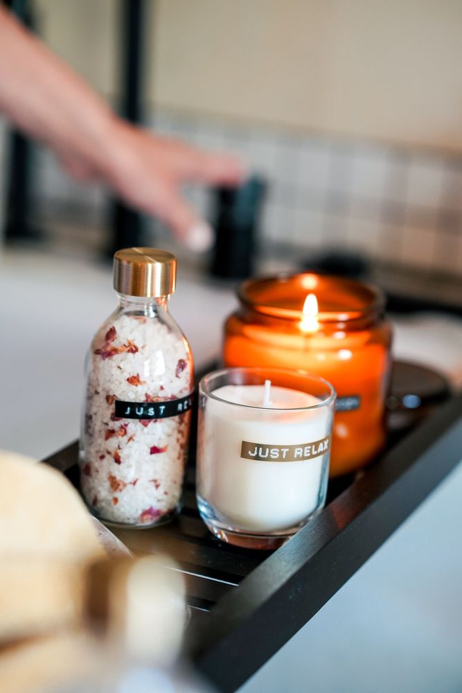 Soaps - Bath salt roses clear glass brass cap 500ml 'Just Relax' - WELLMARK