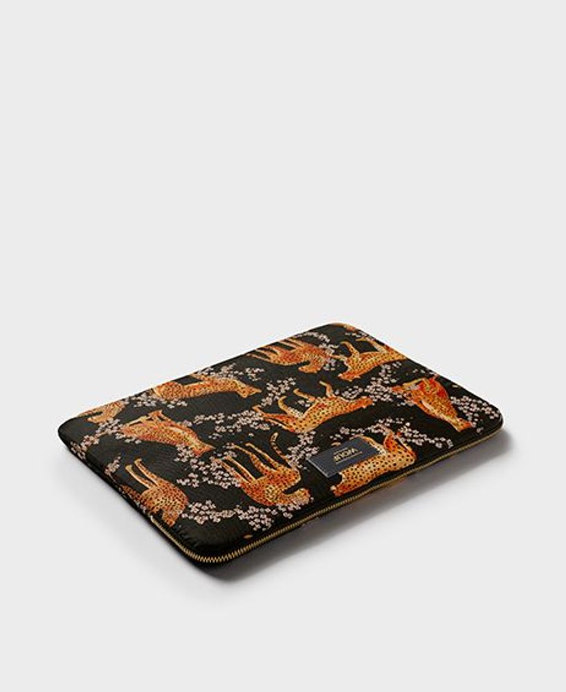 Travel accessories - Salome recycled laptop sleeve ♻️ - WOUF