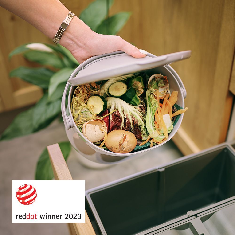 Cadeaux - Poubelle de cuisine - ORGANKO DAILY (gris) - Red Dot Design Award 2023 - PLASTIKA SKAZA - EXCEEDING EXPECTATIONS
