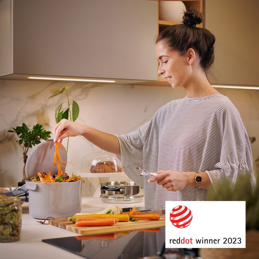 Cadeaux - Poubelle de cuisine - ORGANKO DAILY (gris) - Red Dot Design Award 2023 - PLASTIKA SKAZA - EXCEEDING EXPECTATIONS