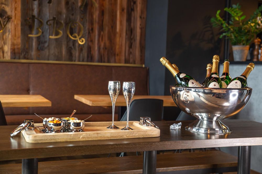 Trays - Natural Elegance: Wood and Bamboo - EDZARD
