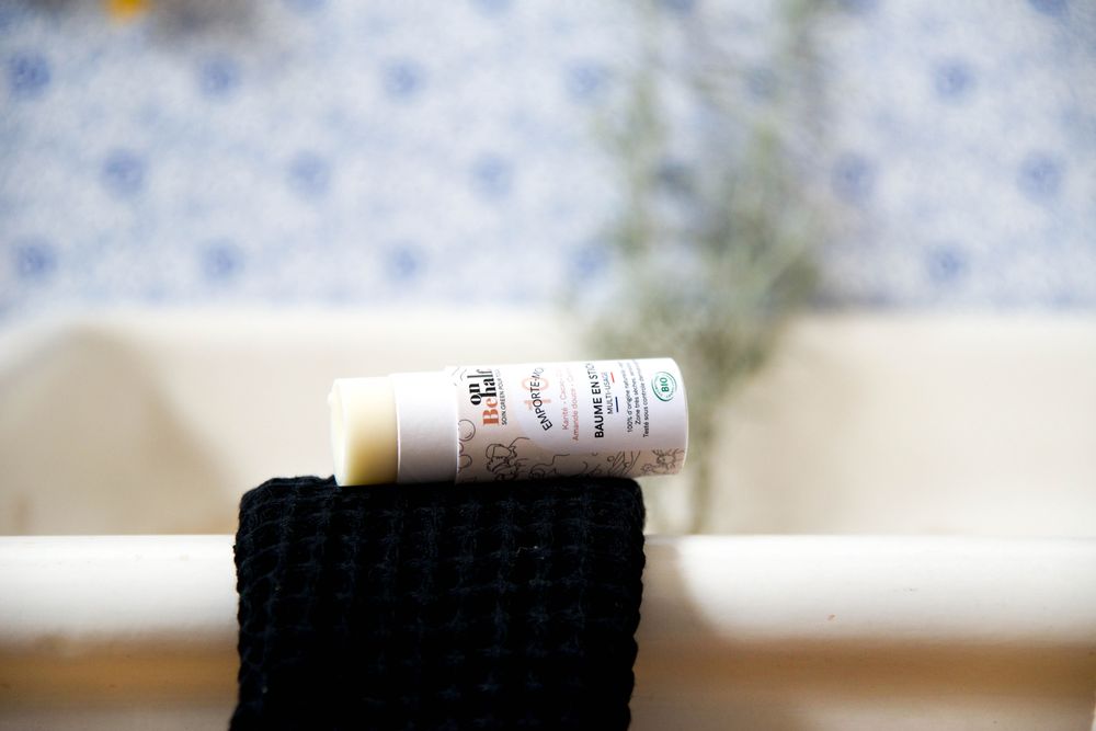 Beauty products - TAKE ME SOS Universal Balm. - ON BEHALF